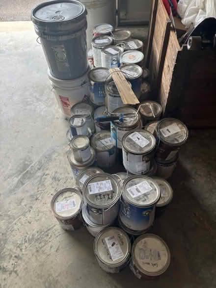 Photo of free Variety of paints and primers (Purcellville) #2