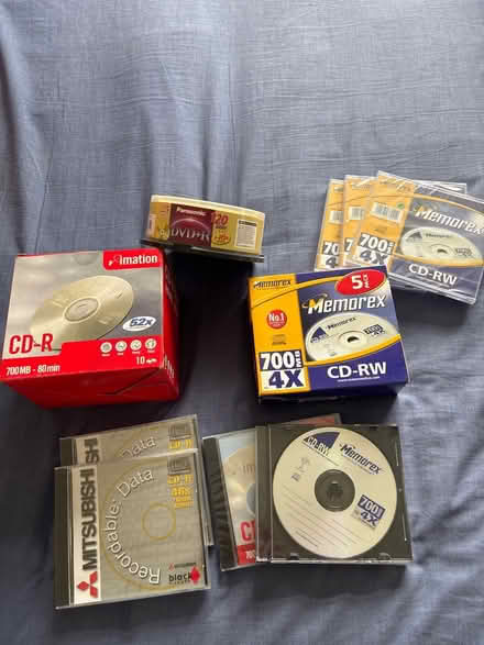 Photo of free cd rewritable job lot unused (LS17 moortown) #1