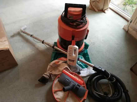 Photo of free VAX Carpet Cleaner (Guildford GU2) #2