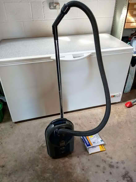 Photo of free vacuum cleaner (Nailsea BS21) #1