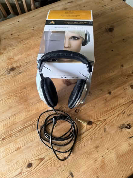 Photo of free Behringer headphones (Eynsham OX29) #1