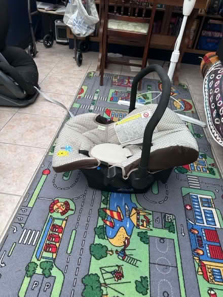 Photo of free 2 car seats (St. Helens WA9) #2
