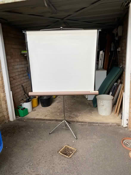 Photo of free Projector stand and screen (Kidlington OX5) #2