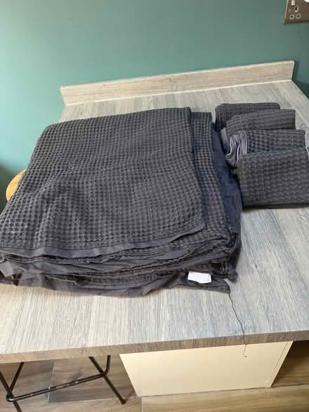 Photo of free Purple Superking Duvet Cover and 4 matching pillowcases. (Southsea PO4) #1