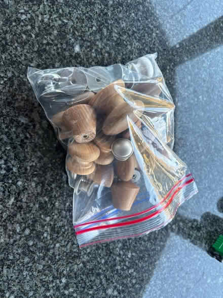Photo of free Assorted knobs (Faringdon SN7) #1