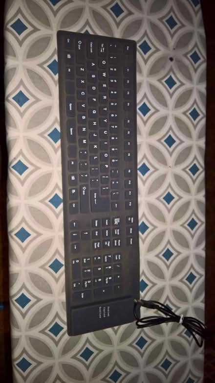 Photo of free Flexable USB keyboard (Livonia) #1