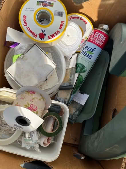 Photo of free Mixed floristry kit (SG6) #4