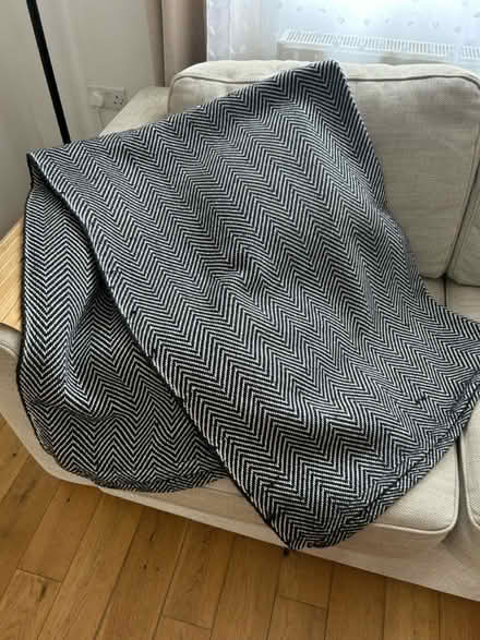 Photo of free Throw, Rug (UB7 9EF) #3