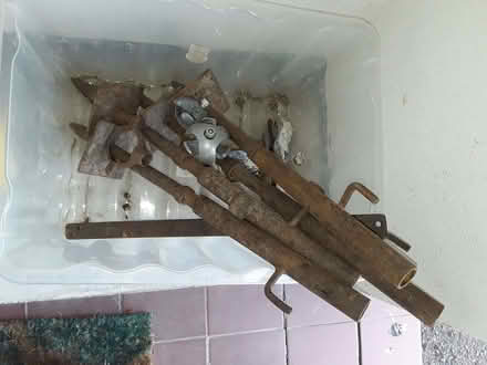 Photo of free Various metal items and fixings (Blacon CH1) #1