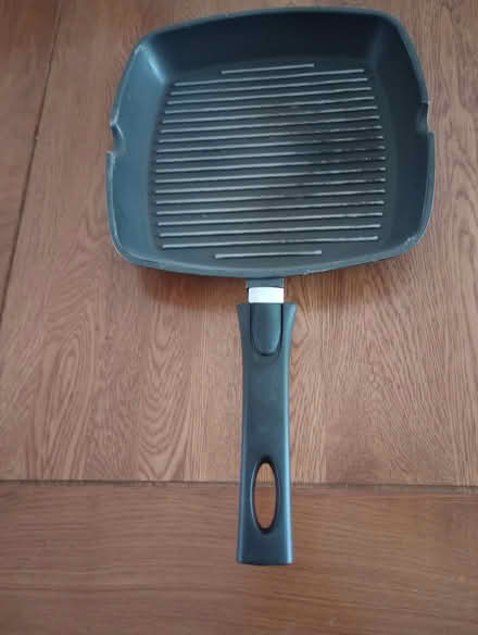 Photo of free Frying/griddle pan (Fletton) #1
