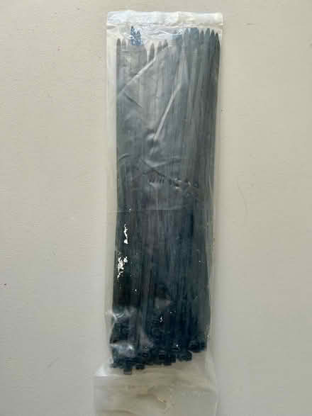 Photo of free Full Bag of 30cm Plastic Ties (Kensington W8) #1