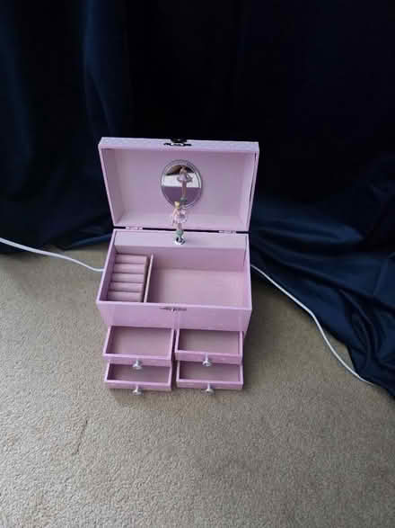 Photo of free Jewellery box (Burghfield Common (RG7)) #2