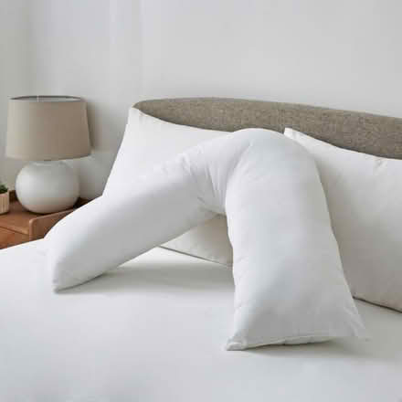 Photo of L Shape / Maternity Pillow (Kiveton Park, S26) #1