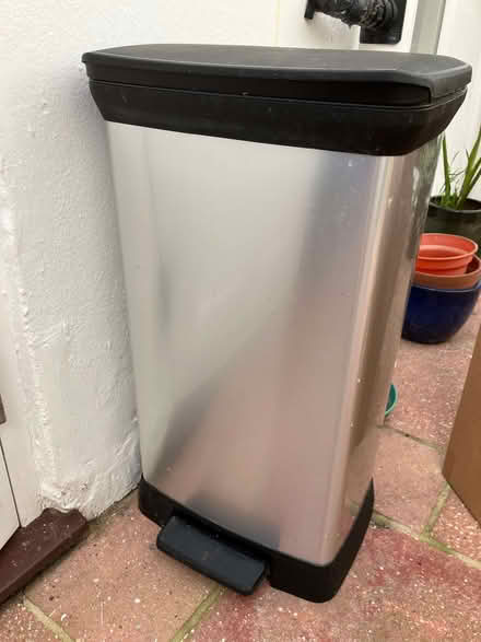 Photo of free CURVER large pedal bin. 50l? Good condition. (West Hill BN1) #1