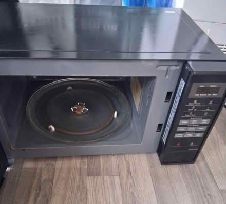 Photo of Microwave (Newport NP20) #2