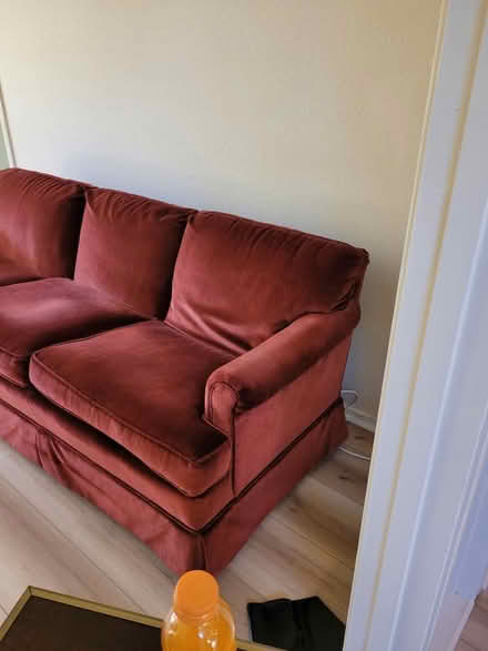 Photo of free Nice sofa (95482) #3