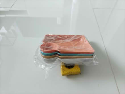 Photo of free Plastic plates (Henderson Road) #2