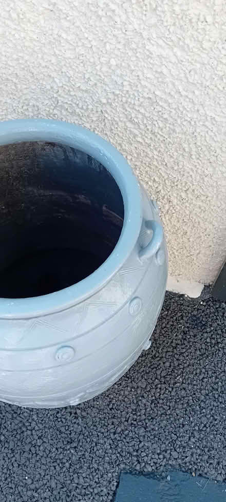 Photo of free Garden Pot (Bramley LS13) #1