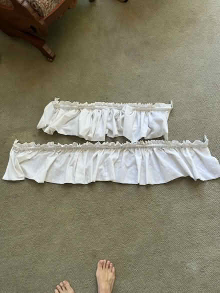 Photo of free Matching eyelet valances (Metuchen NJ) #1