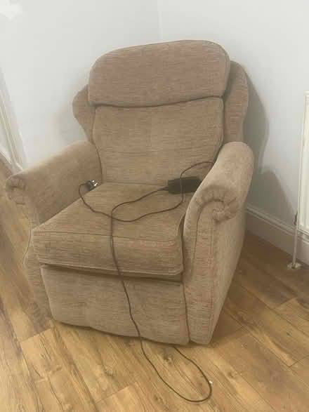 Photo of free armchair (M11 4WJ) #3