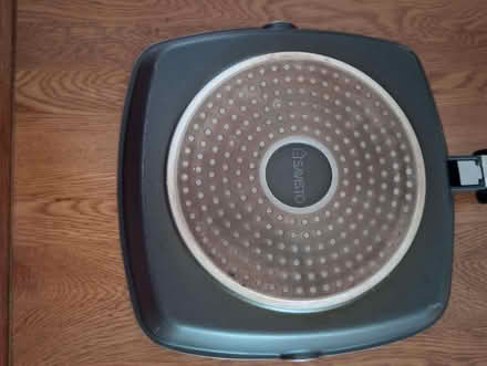 Photo of free Frying/griddle pan (Fletton) #2