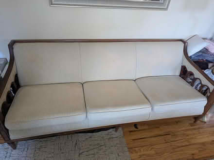 Photo of free couch (Sunnybrae, San Mateo) #1