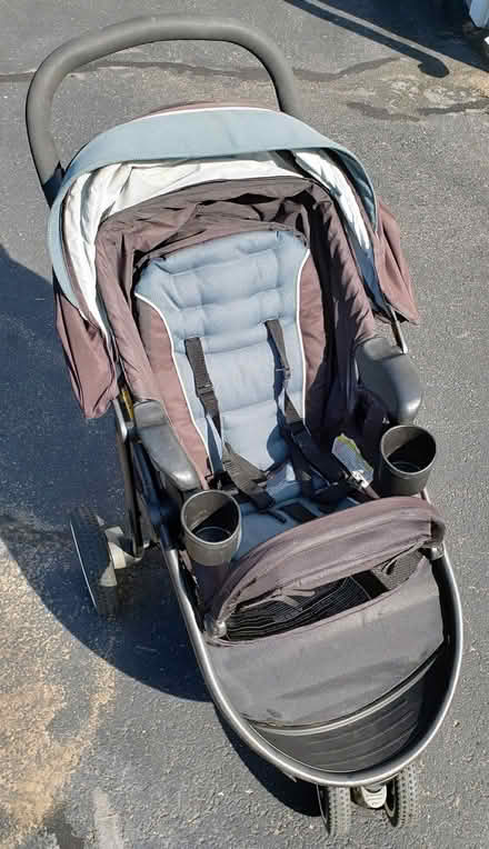 Photo of free Graco Stroller (Burlington) #2