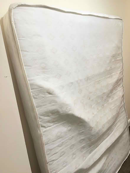 Photo of free Double bed (Luton. LU1) #2