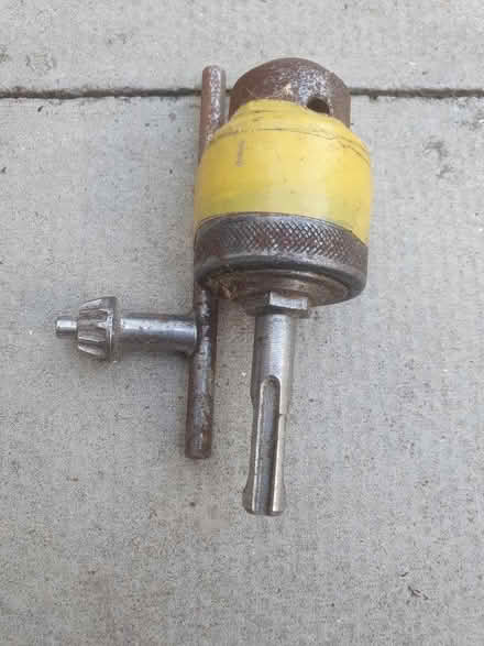 Photo of free sds chuck adapter (Great Baddow CM2) #2