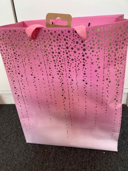 Photo of free gift bag for someone special (Edgware) #1