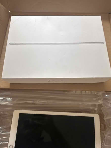 Photo of free iPad Pro silver 128gb cellular 12.9 inch (Monkston MK10) #2