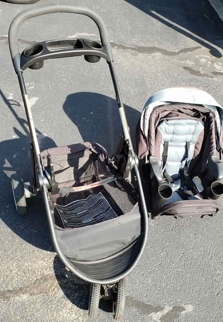 Photo of free Graco Stroller (Burlington) #3