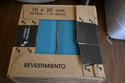 Photo of free Metro Bevelled Wall Tiles (Ruchill) #1