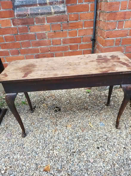 Photo of free side table (Philipshill Wood HP8) #1