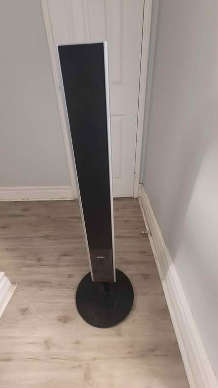 Photo of free Sony Speaker (Mississauga valley blvd) #3