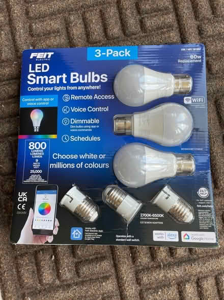 Photo of free LEE Smart Bulbs (MK11 Fairfields) #1