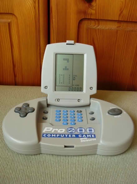 Photo of free Vintage Handheld Video Games BUNDLE (Garston, WD25) #4