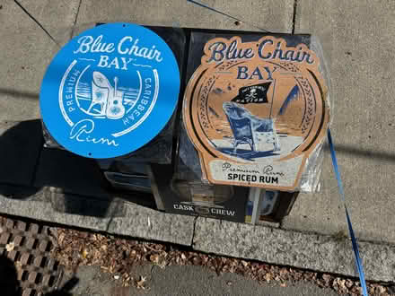 Photo of free illustrations on aluminum (Manning St. Medford) #1