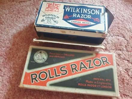 Photo of free vintage razors (18+) (Garston, WD25) #1