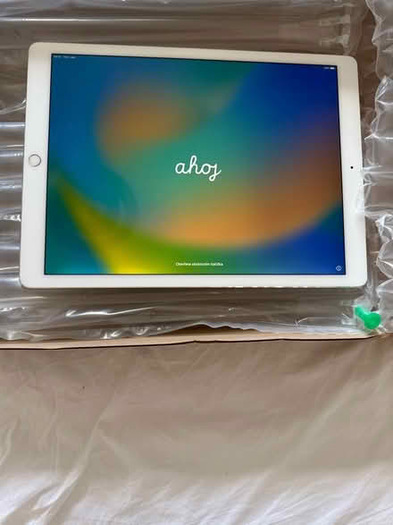 Photo of free iPad Pro silver 128gb cellular 12.9 inch (Monkston MK10) #1