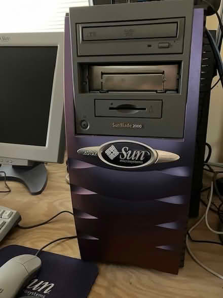 Photo of free Sun Unix Servers (Tower Road/I 70) #1
