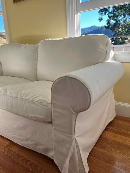 Photo of free Love seat and two end tables (Ross off Sir Francis Drake) #2