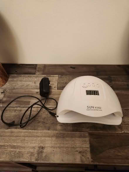 Photo of free Gel lamb with charger (Dyker Heights) #1