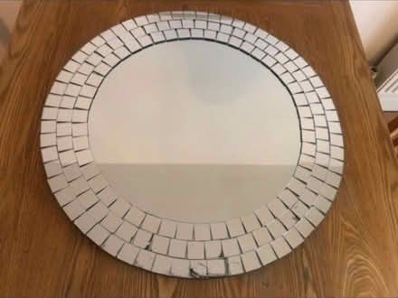 Photo of free Large Wall mount Mirror 🪞 (Cheshunt En8) #2