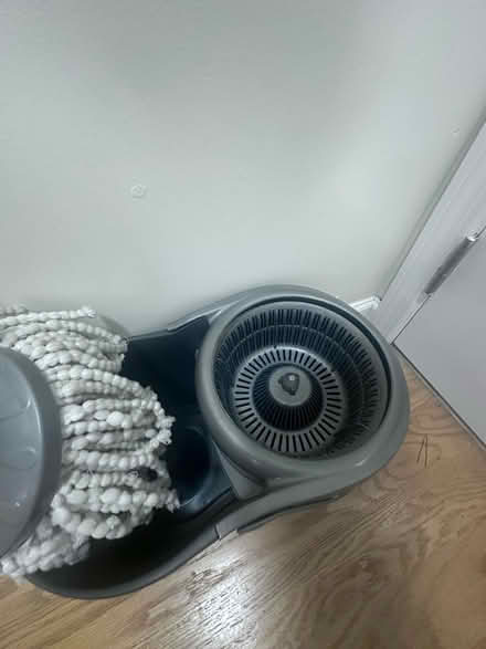 Photo of free spin mop (Journal Square) #3