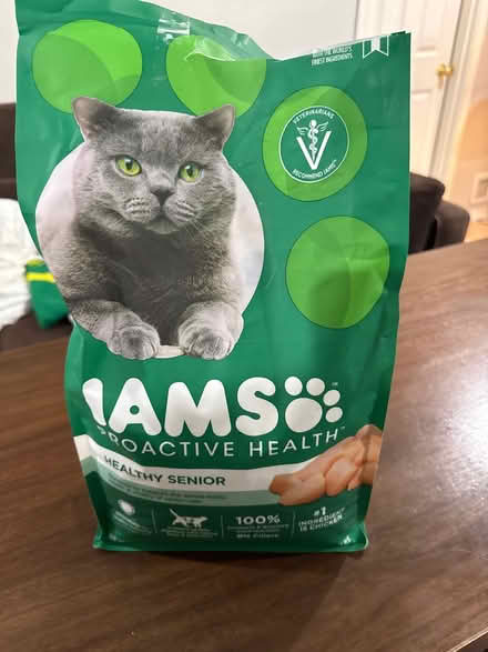 Photo of free Iams senior cat food (NE Renton) #1