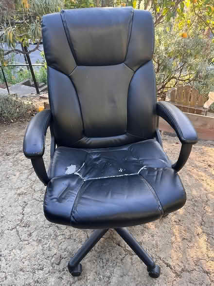 Photo of free Office Chairs (Oakland, CA) #4