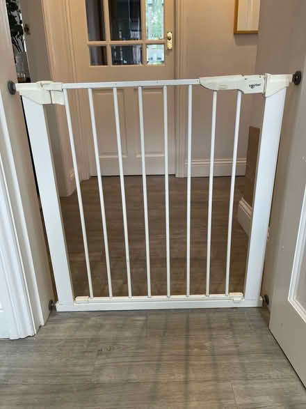Photo of free Baby Gate (Oakes HD3) #1