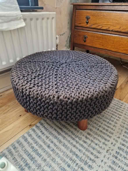 Photo of free Footstool / ottoman (SE17) #1