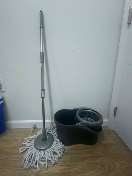 Photo of free spin mop (Journal Square) #1